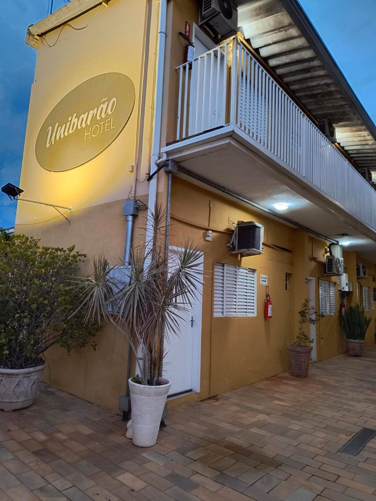 ¿Qué se contabiliza en la cuenta 513520?