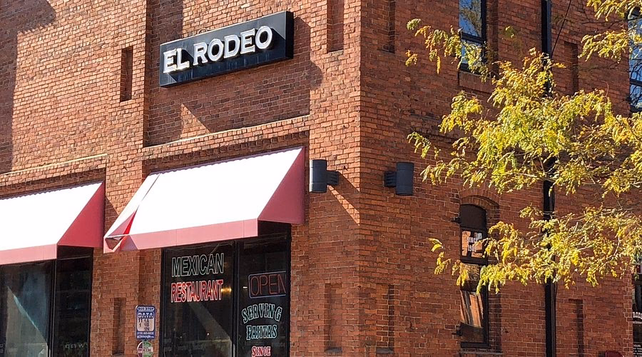 ¿Quién es el dueño del restaurante El Rodeo?