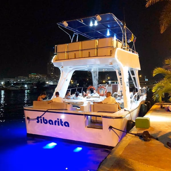 ¿Dónde salen los barcos en Cartagena?