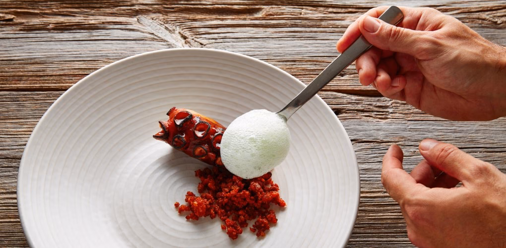 ¿Cuál es la diferencia entre la comida tradicional y la molecular?