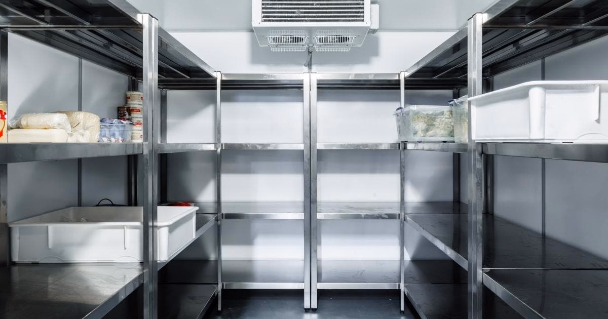 ¿Cómo se deben conservar y almacenar adecuadamente las bebidas?