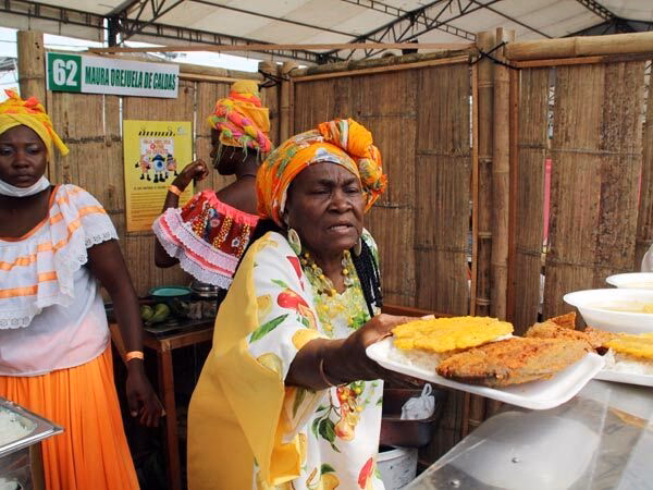 ¿Qué comida típica preparan los afrocolombianos del Pacífico?