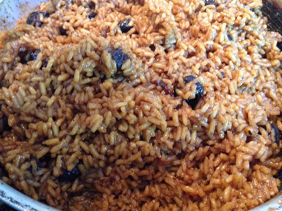 ¿Cuál es el origen del arroz con coco?