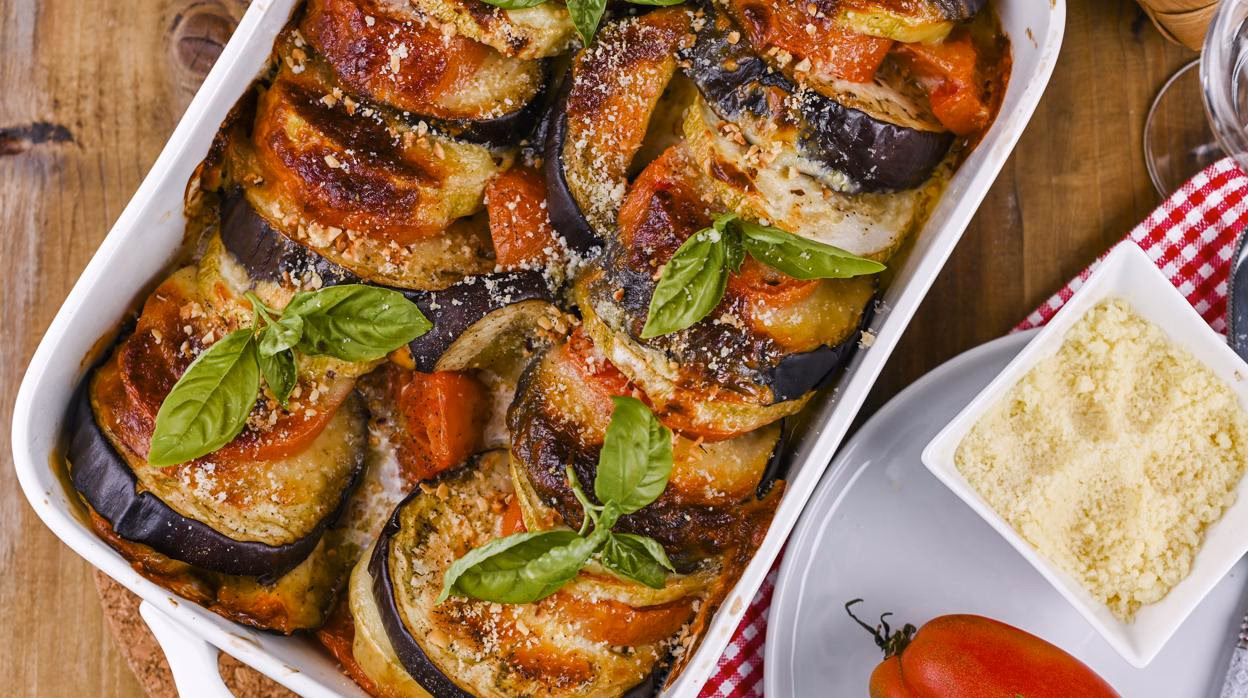 ¿Cuáles son algunos usos culinarios de la berenjena?