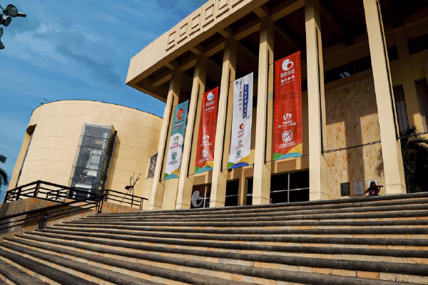¿Cuánto cuesta la entrada a la biblioteca de Cali?