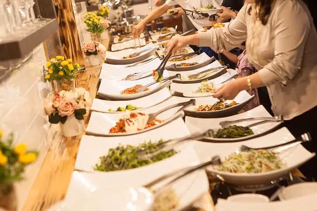 ¿Dónde se originó el buffet?