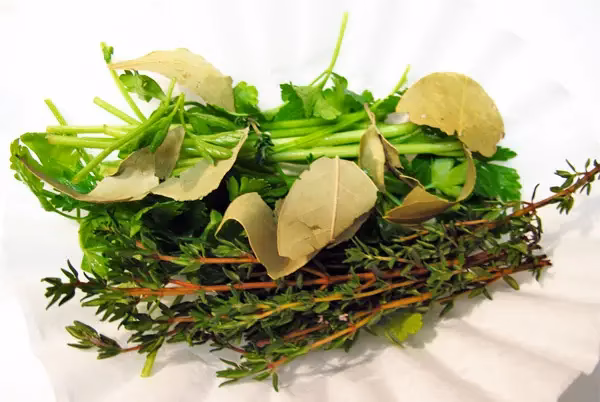 ¿Qué es el bouquet garni en gastronomía?