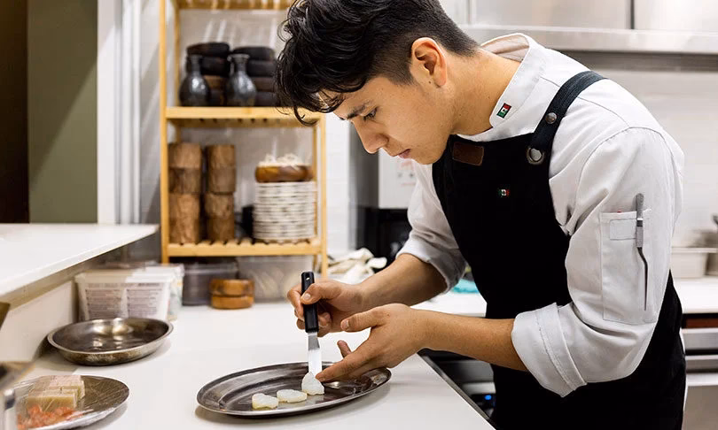 ¿Cuánto gana un ayudante de cocina en Brasil?