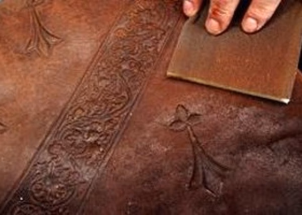 ¿Qué es bueno para restaurar el cuero?