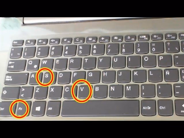 ¿Cómo puedo reactivar el teclado de mi laptop?