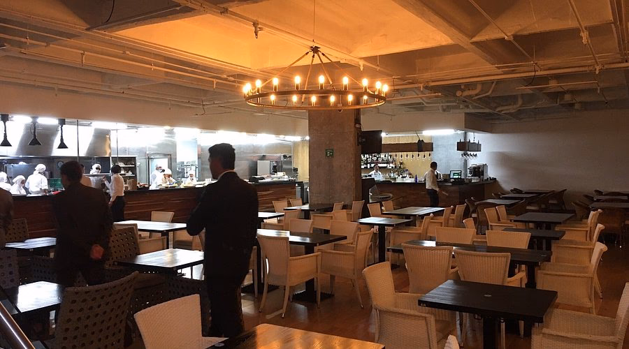 ¿Quién es el dueño de Coctel del Mar?