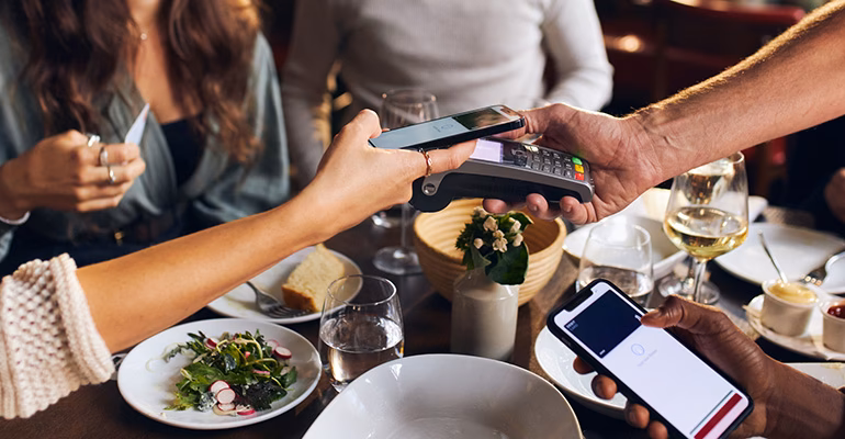 ¿Qué sistema de pago utilizan los restaurantes?