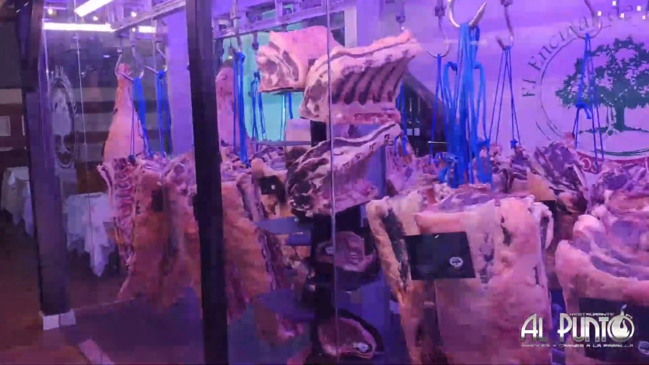 ¿Quién es el dueño del restaurante Porcus?