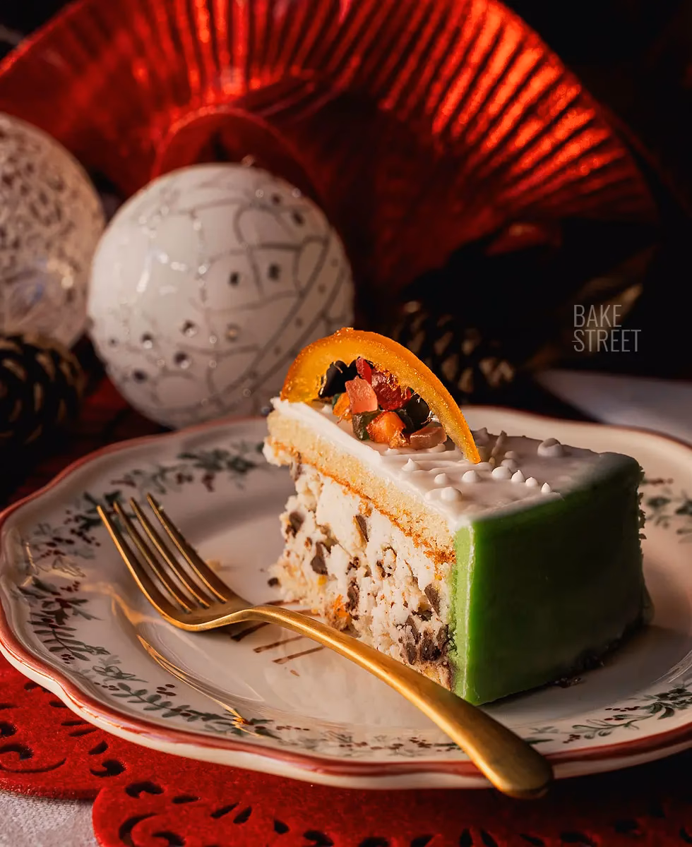 ¿Qué hace el extracto de almendras en un pastel?