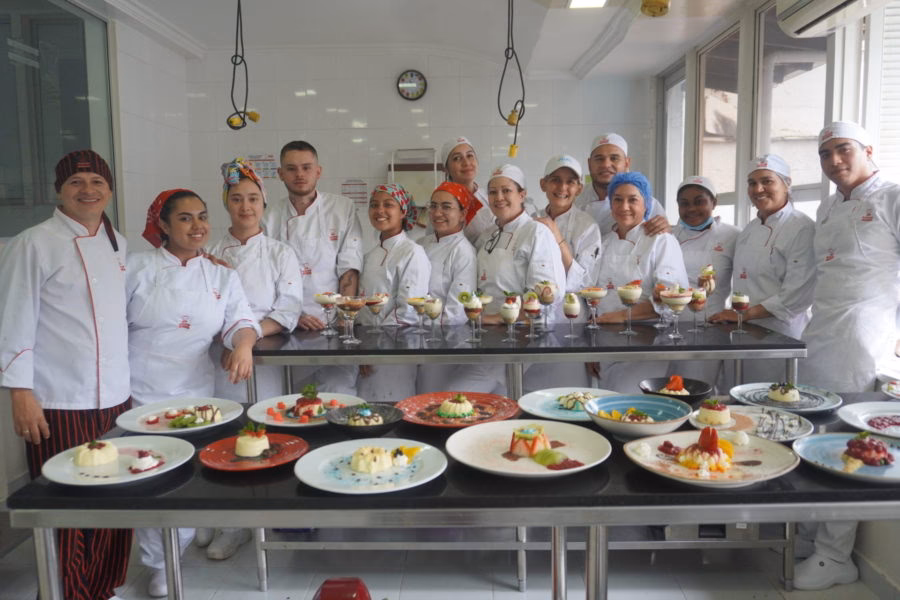 ¿Cuánto paga la carrera de gastronomía en Colombia?