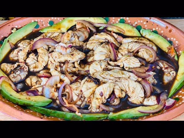 ¿Qué lleva el aguachile de mango?