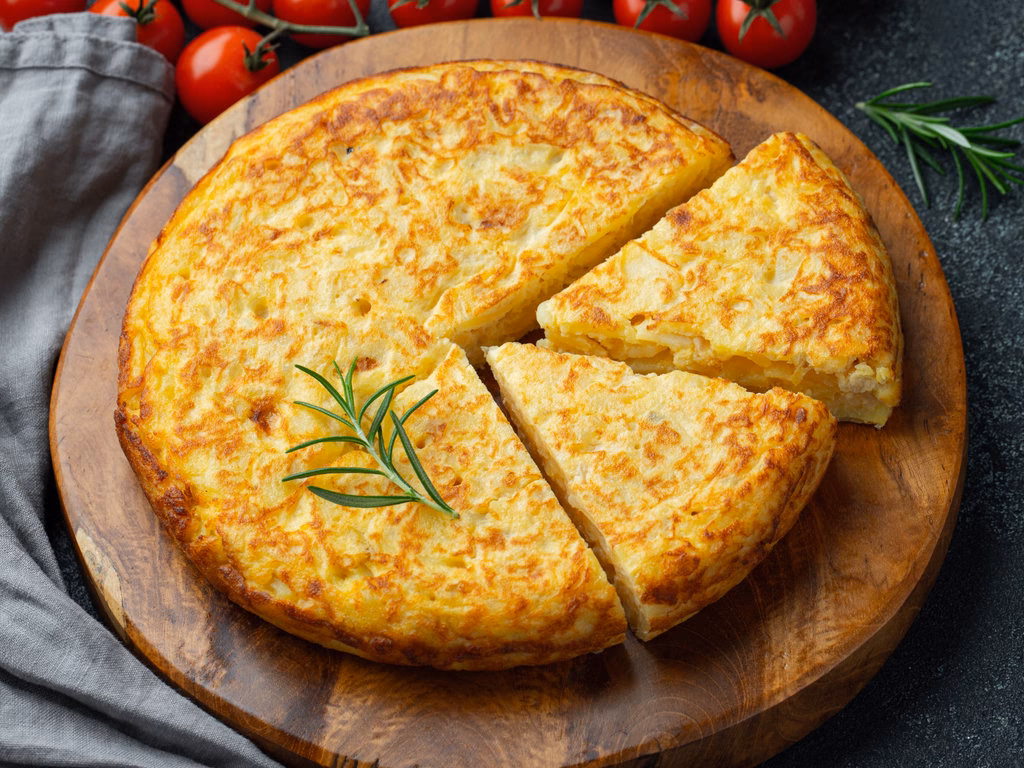 ¿Con qué comen los españoles la tortilla?