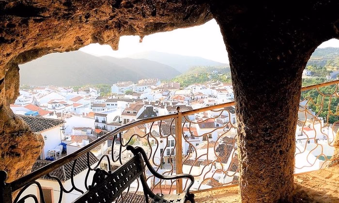 ¿Qué visitar en Ojen?