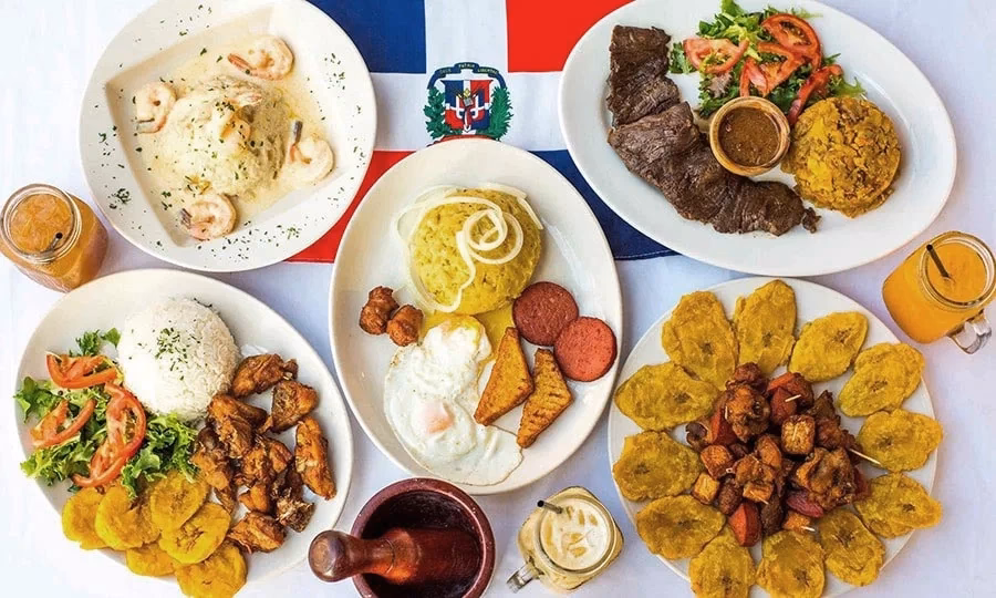 ¿Cuáles son algunos platos típicos de la gastronomía del sur de la República Dominicana?