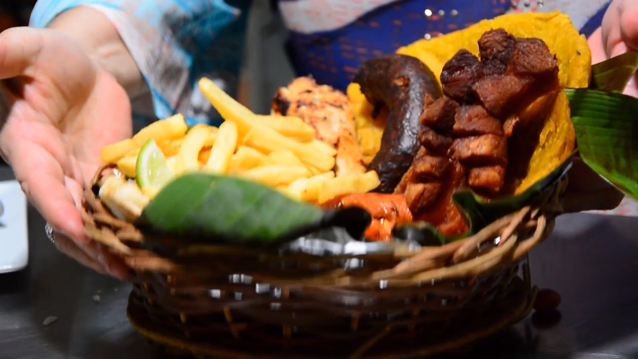 ¿Cuál es la comida típica de Sevilla Valle?