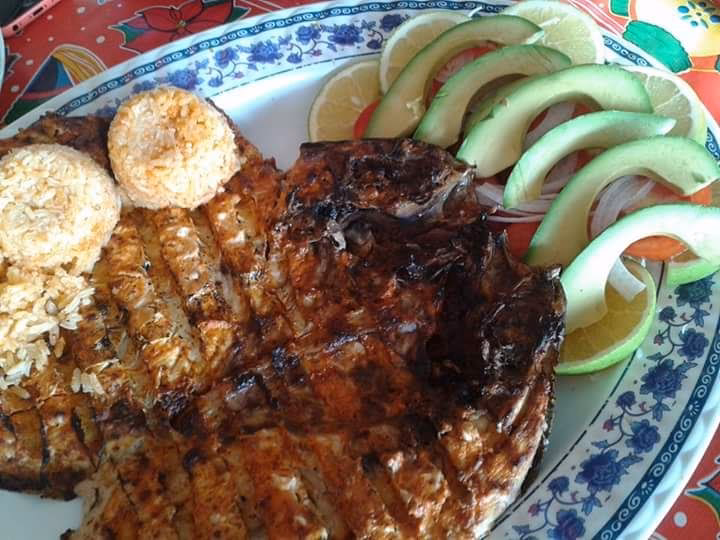 ¿Por qué comida es conocido Zihuatanejo?