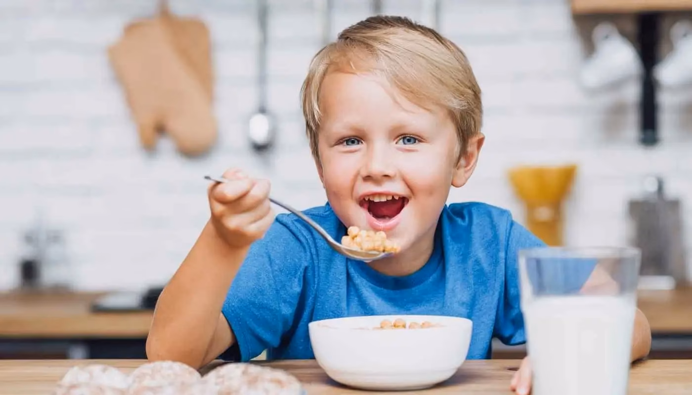 ¿Cuáles son los beneficios de que los niños cocinen?