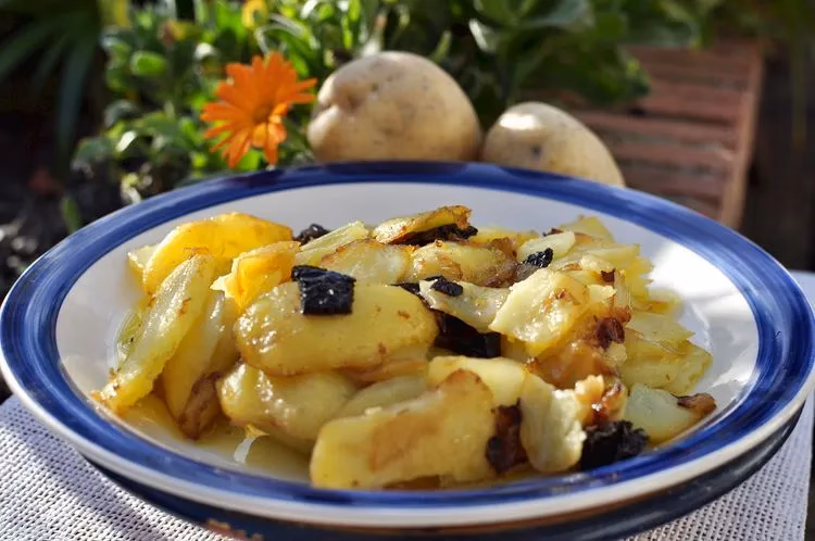 ¿Cuál es la comida típica de Granada?