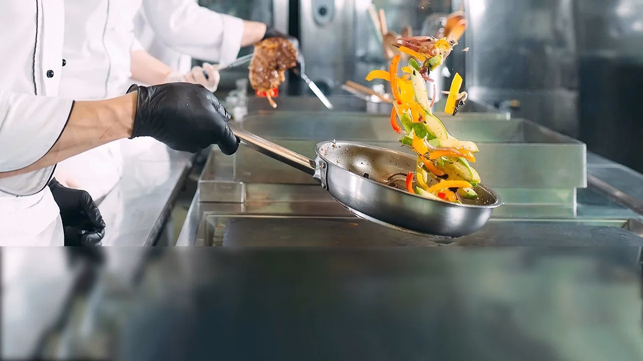 ¿Cómo se le llama a un profesional en gastronomía?