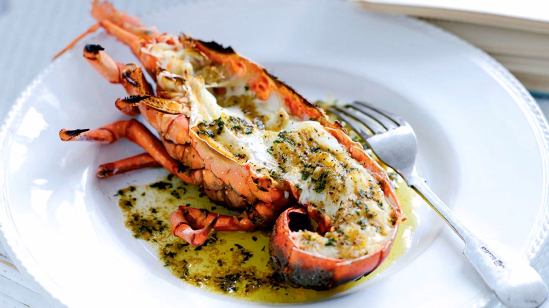 ¿Cuánto cuesta una langosta en un restaurante?