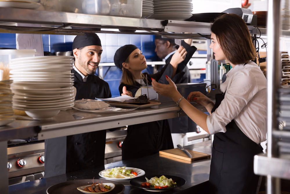 ¿Cuál es la importancia de la comunicación en la cocina?