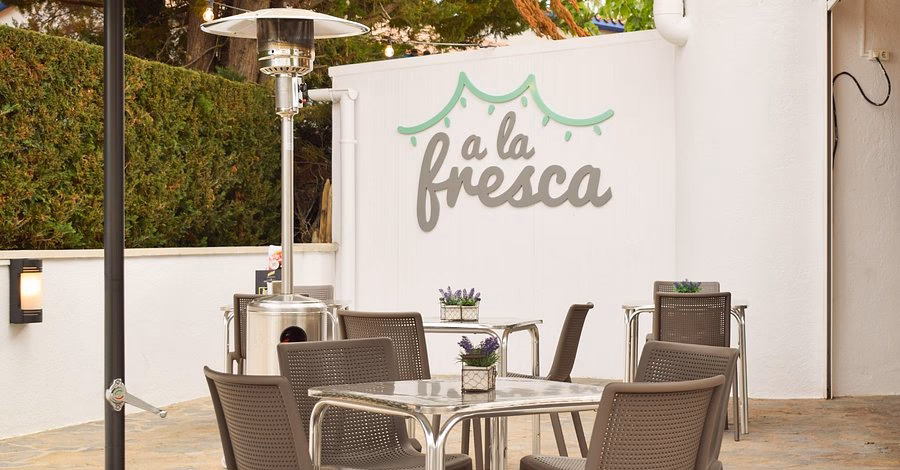 ¿Cómo se llama el restaurante de Carlos Rivera?