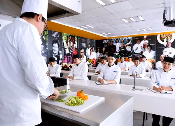 ¿Dónde estudiaron los mejores chefs de México?