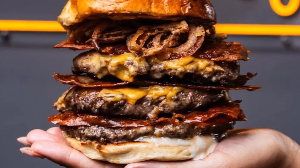 ¿Cuánto cuesta la hamburguesa de Luisito Comunica?