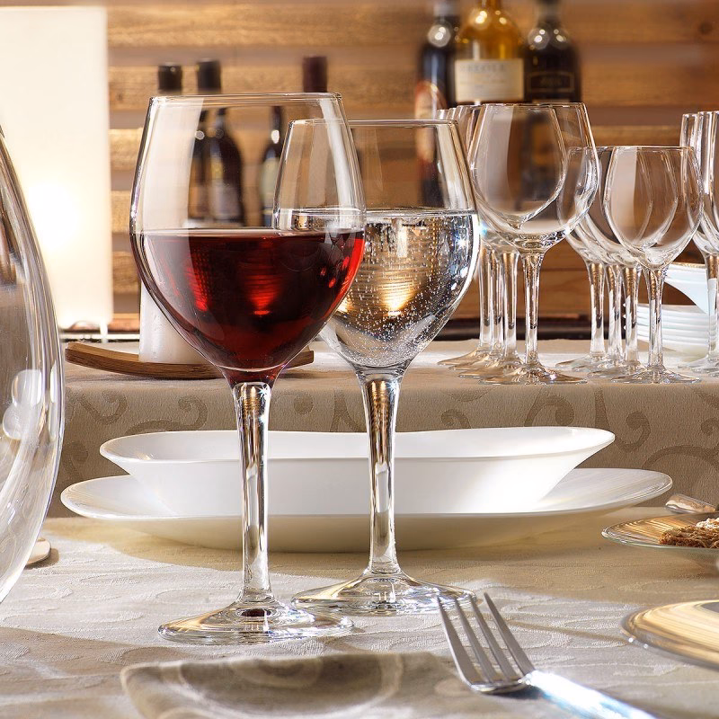 ¿Para qué se utiliza la cristalería?