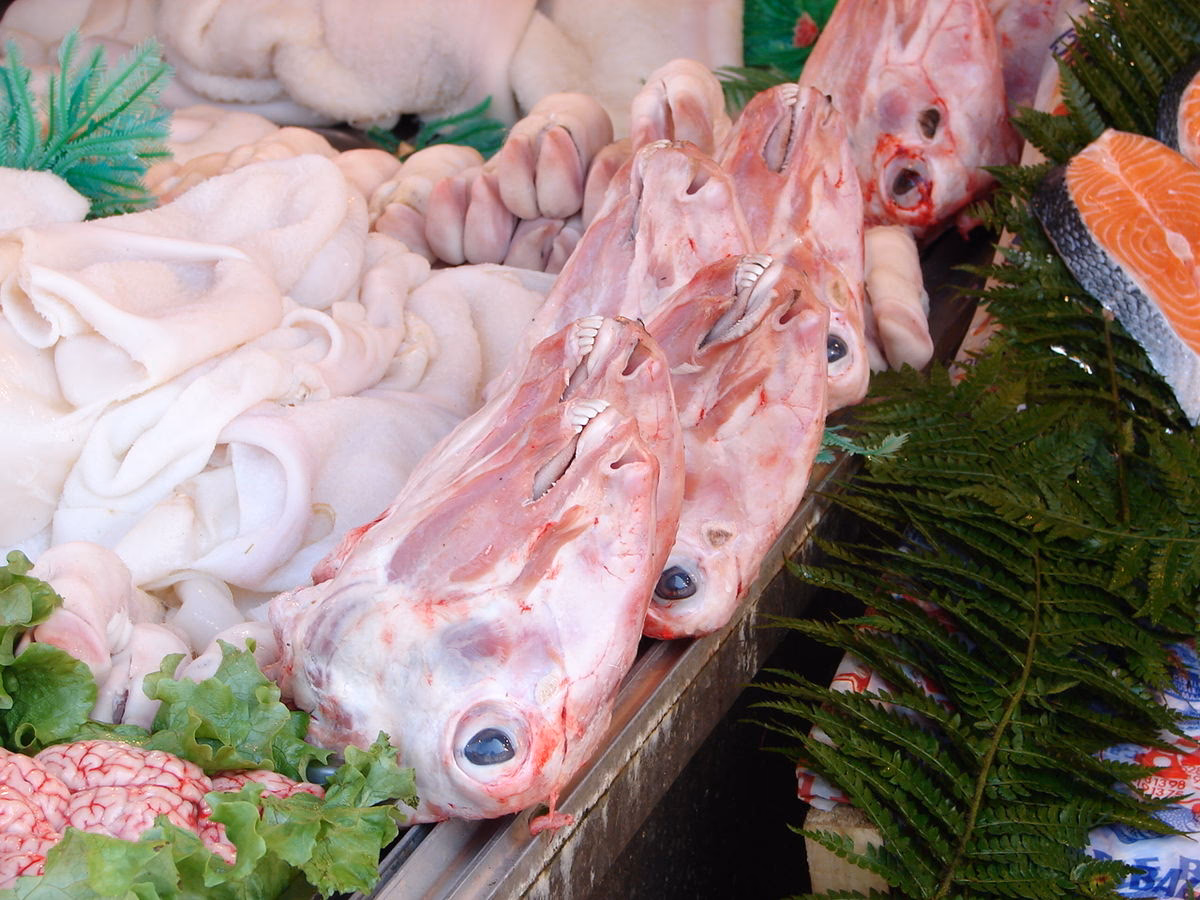 ¿Qué alimento es casquería blanca y no roja?