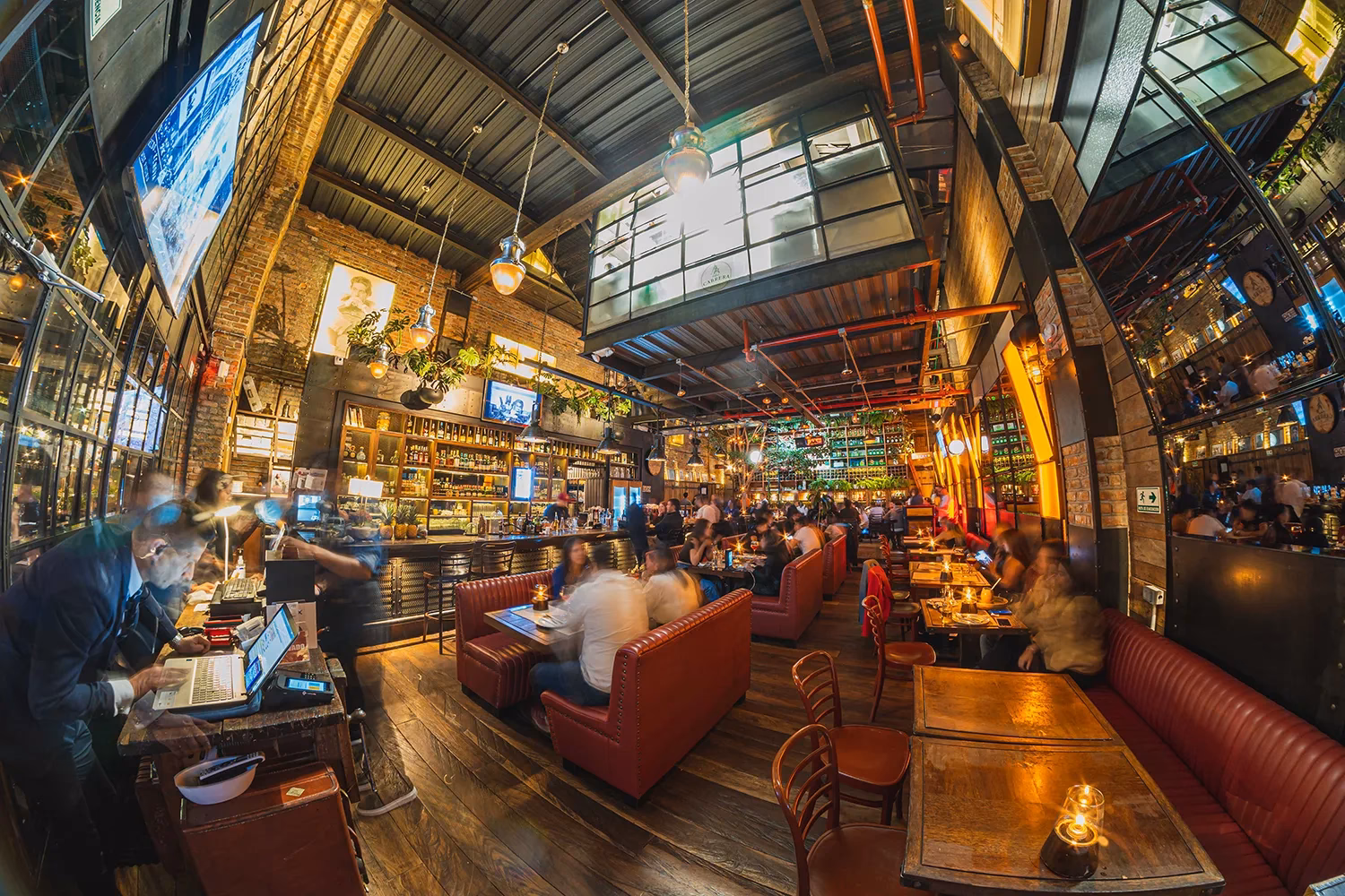 ¿Cuándo abrió La Cabrera?