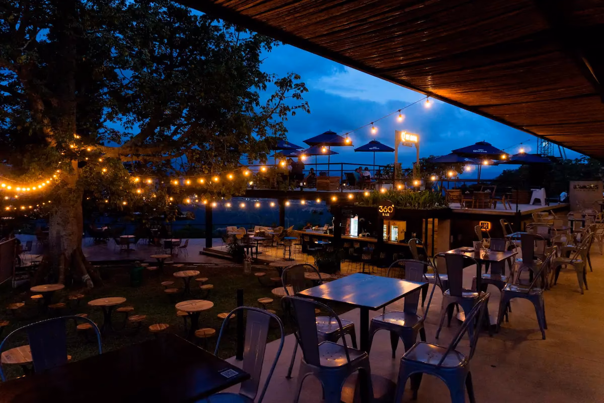 ¿Dónde queda el aeropuerto de Palonegro?