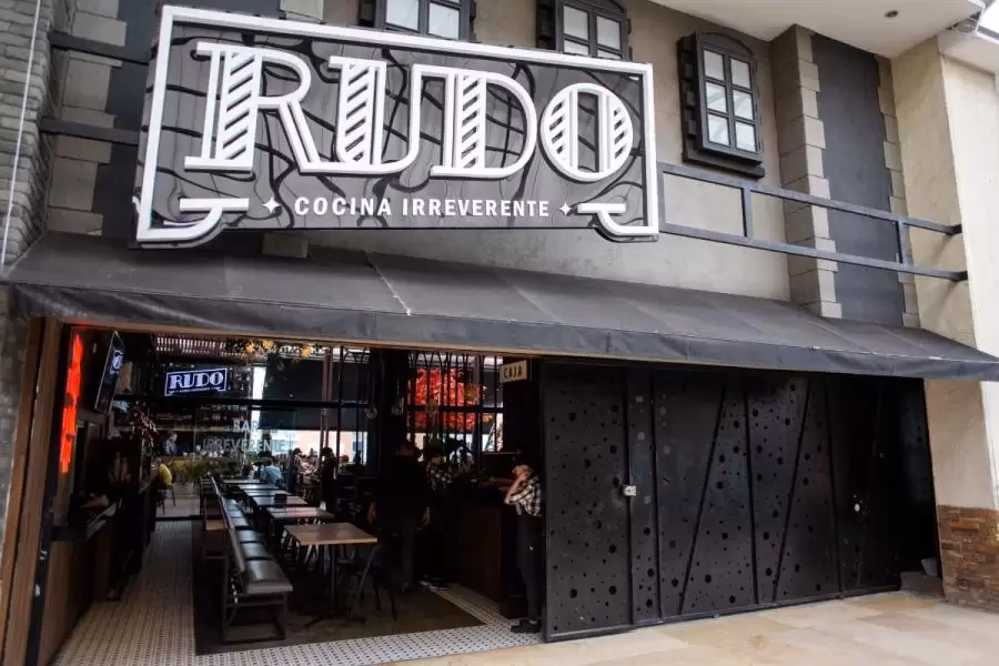 ¿Quién es el dueño del cacique Bucaramanga?