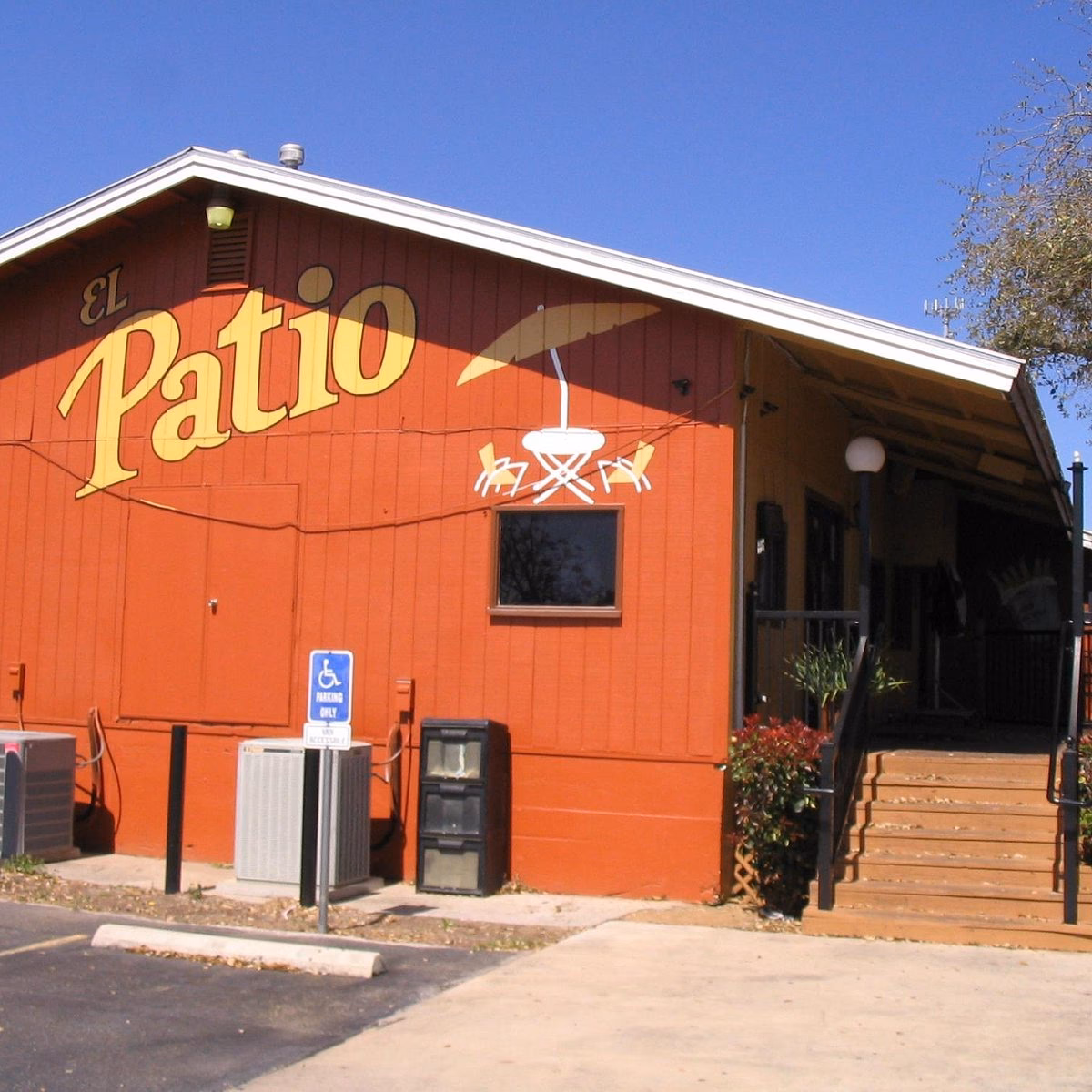 ¿Qué es un patio en un restaurante?