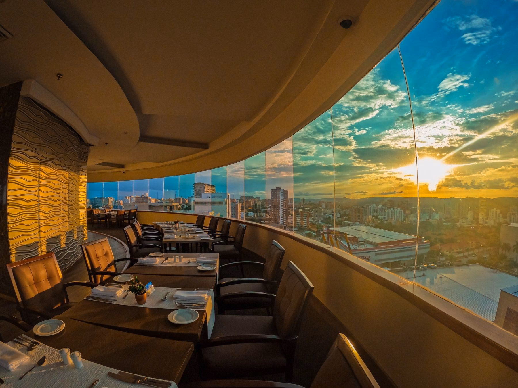 ¿Cuánto vale una noche en el Dann Carlton Barranquilla?