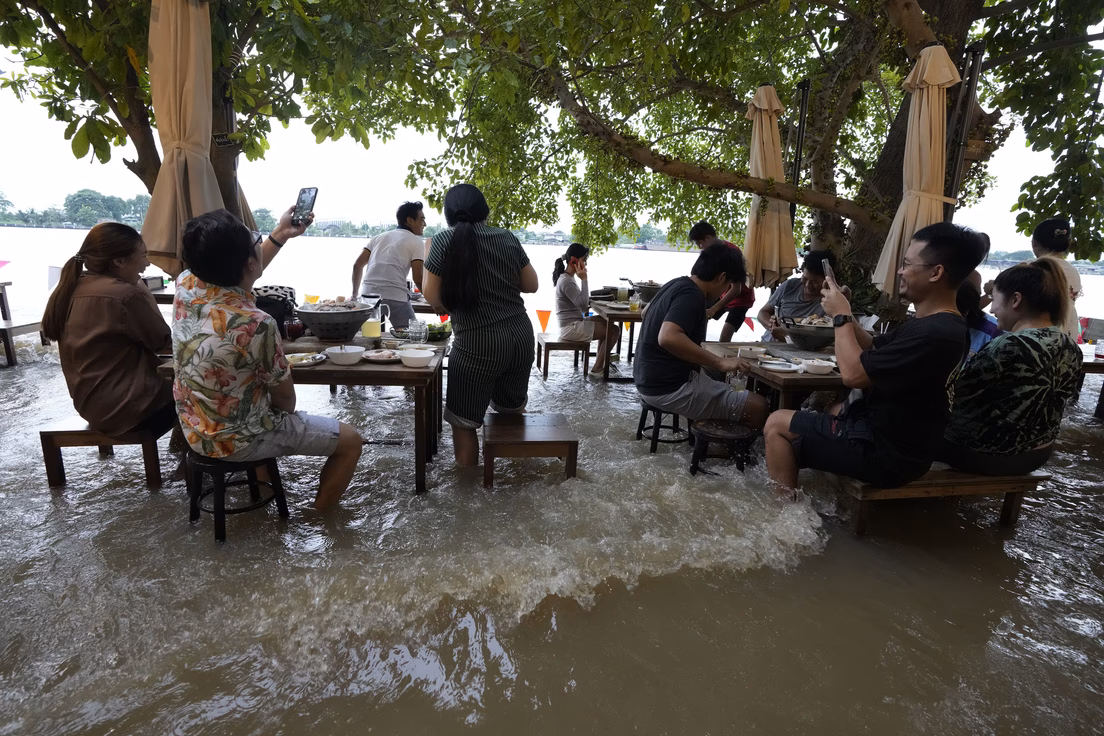 ¿Qué restaurante se inundó en Kentucky?