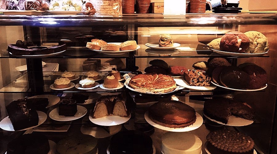 ¿Cuál es el horario de Café Ruta de la Seda?