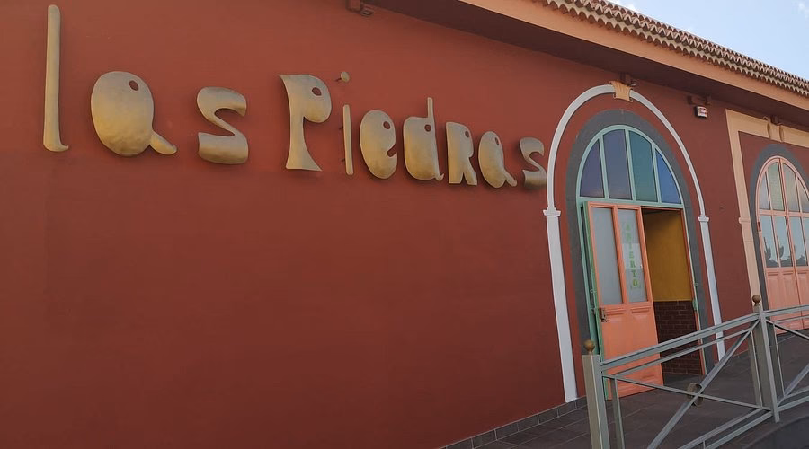 ¿Cómo se llama el restaurante de los Petersen en la rural?