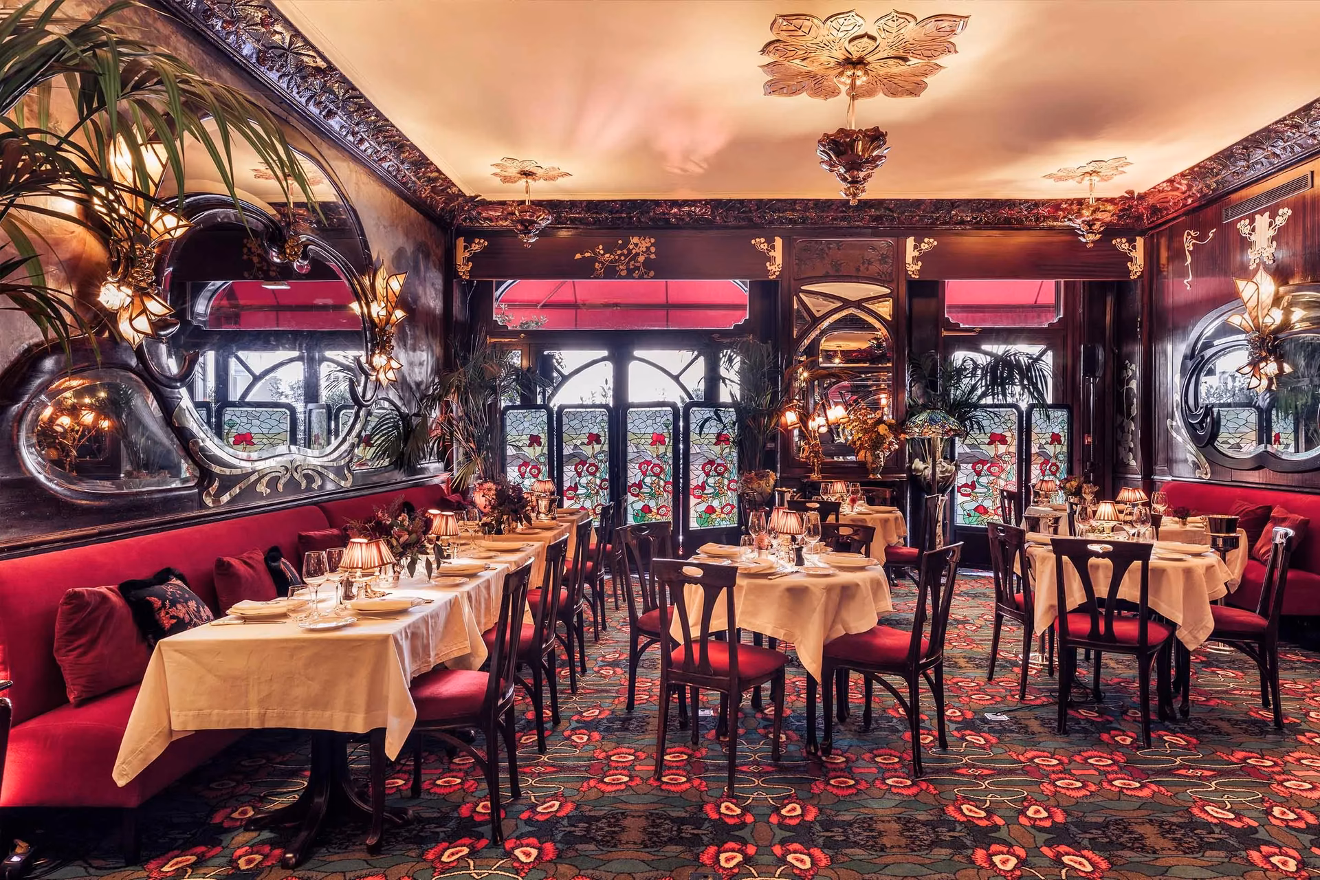 ¿Merece la pena visitar Maxim’s Paris?