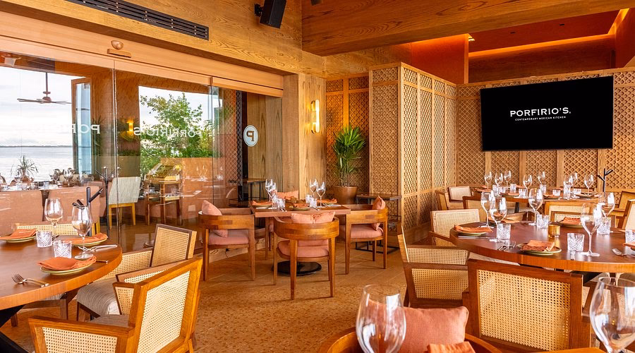 ¿Qué días hay mariachis en Porfirios?