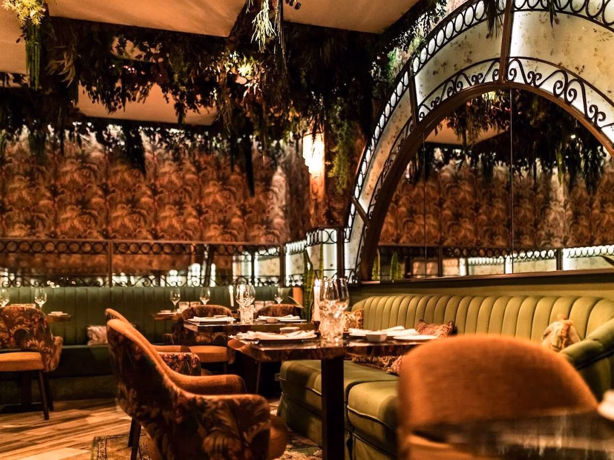 ¿Cómo se llama el restaurante de Chris Carpentier?