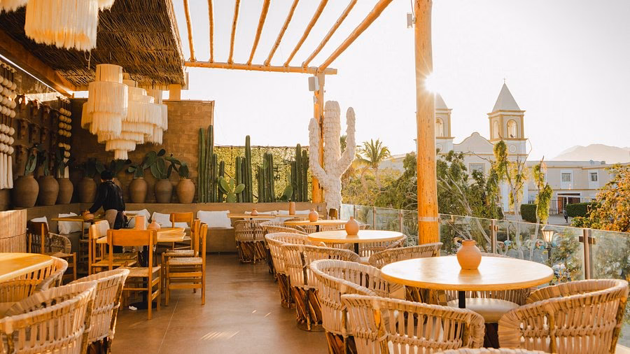 ¿Dónde trabaja Daniel Santoro?