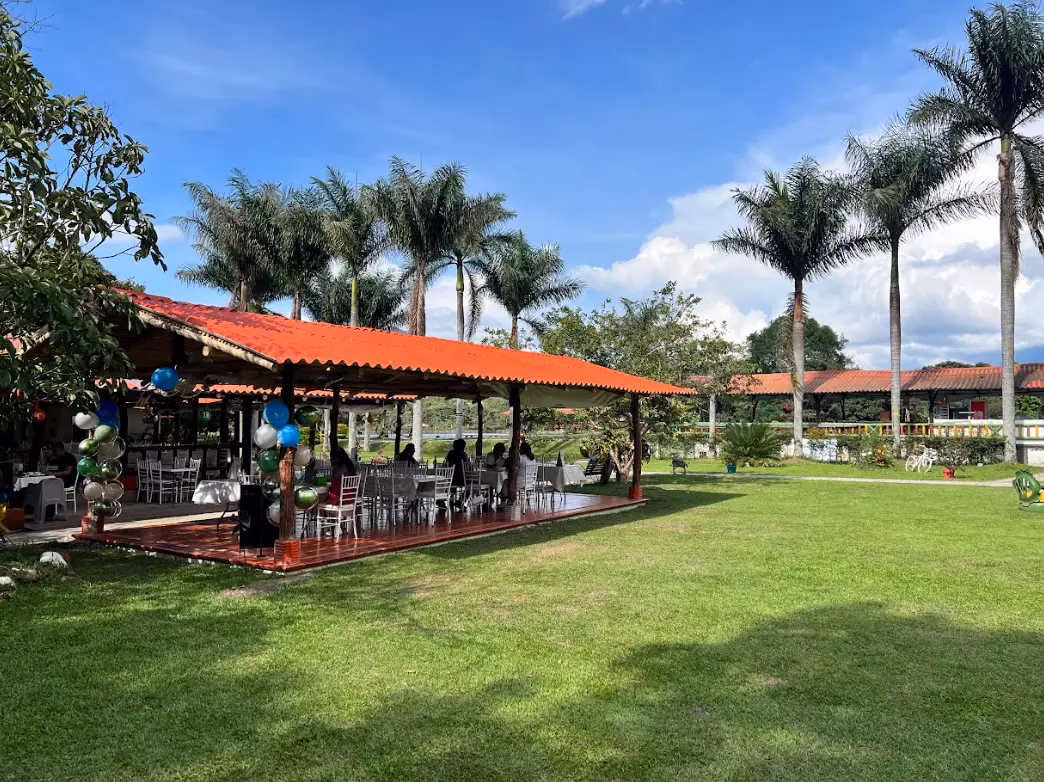 ¿Cuántos habitantes tiene Togui?