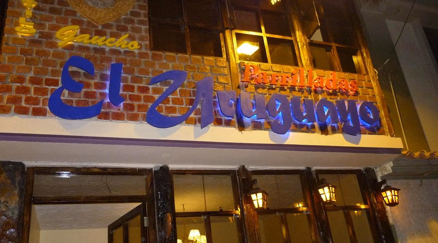 ¿Cuál es el horario de Charrúa's Parrilla?