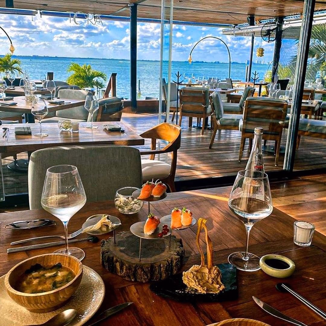 ¿Cuánto cuesta comer en un restaurante en Cancún?